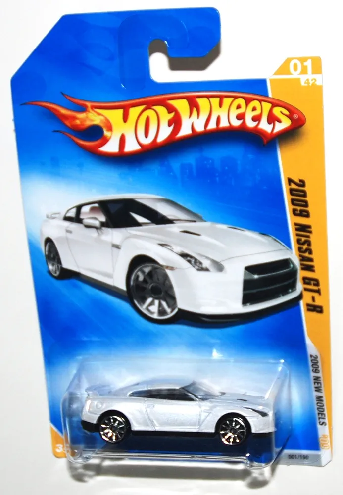 Hot Wheels 2009-001 New Models 1 of 42 Nissan GT-R White 1:64 Scale